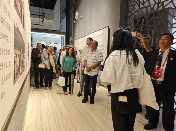 1719815884595067679.jpg 641.jpg