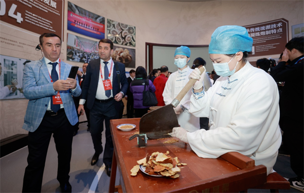 1701653963264069139.png 32.png